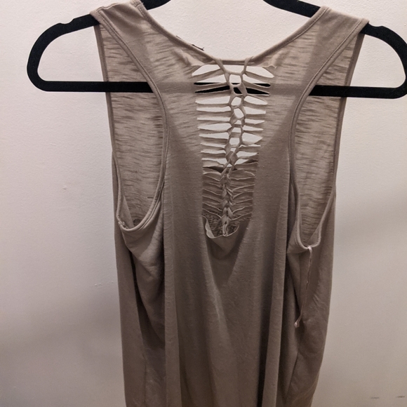 Love & Legend Skull Tank Top - Picture 2 of 3